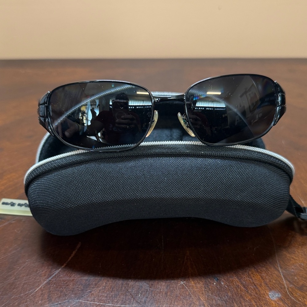 Ray-Ban Black Sunglasses with Case‎